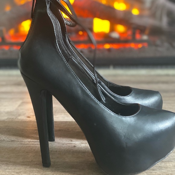 Black High heels Stilettos light use - Picture 7 of 9